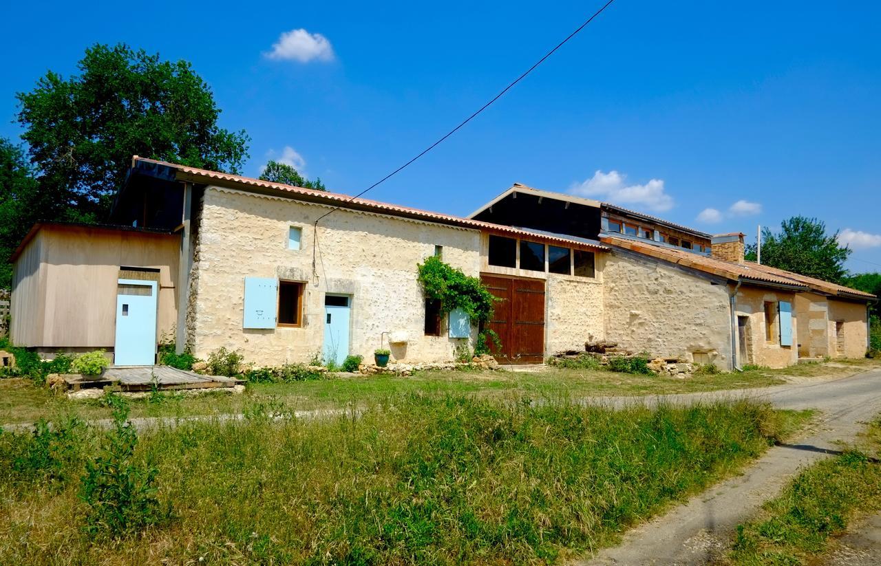 Chambres Des Forges Cellefrouin Zewnętrze zdjęcie